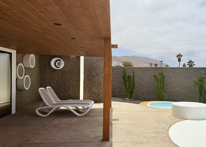 Canaryislandshost L Origen Vila Famara